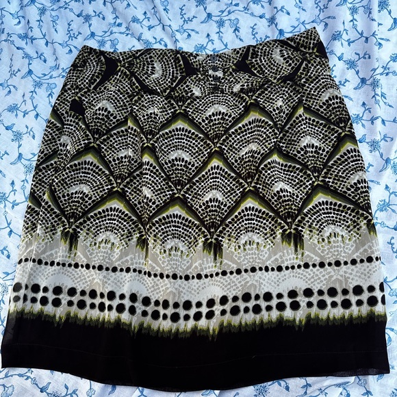 Worthington Dresses & Skirts - Worthington Black and White Geometric Pencil Skirt